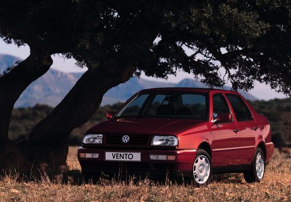 Volkswagen Vento 1991–98 pictures