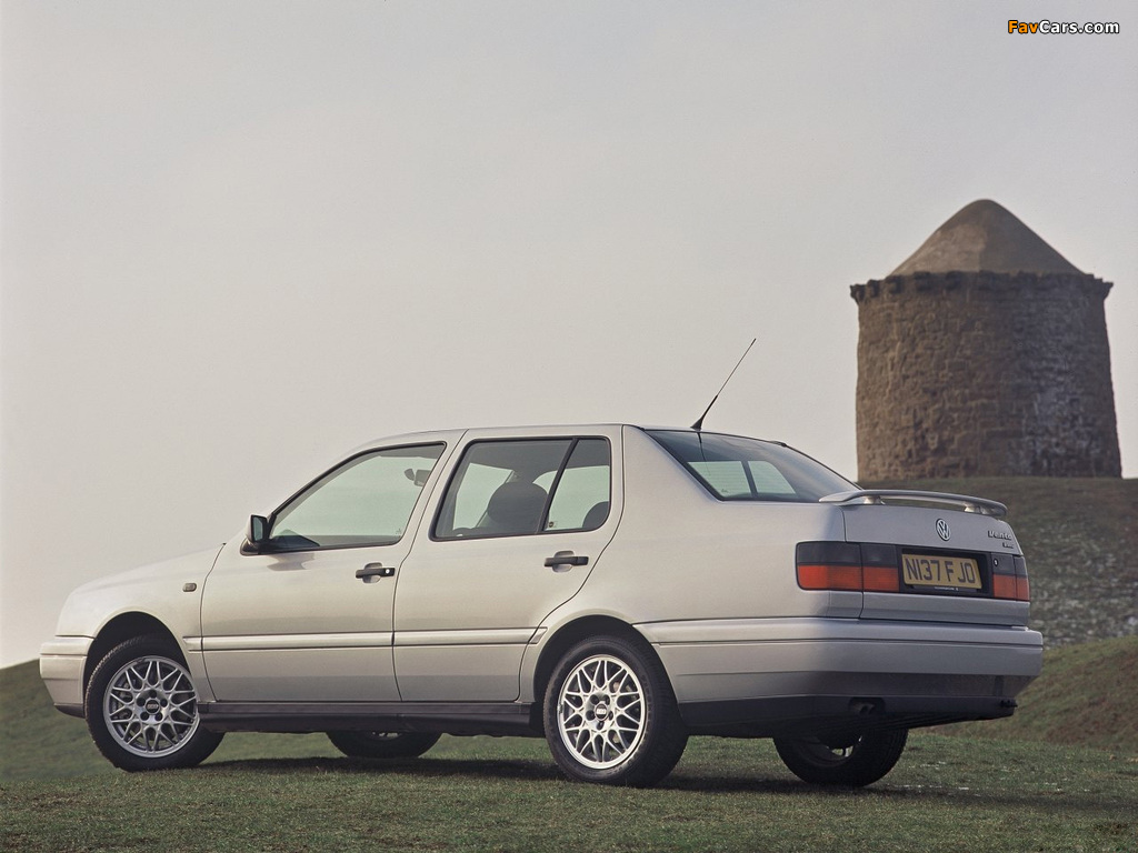 Volkswagen Vento VR6 UK-spec 1992–98 photos (1024 x 768)