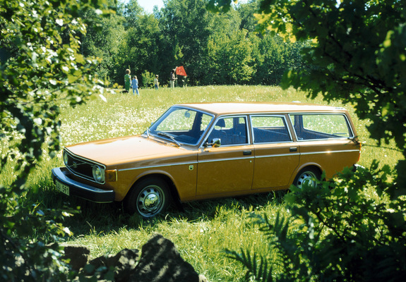 Volvo 145 1973–74 photos