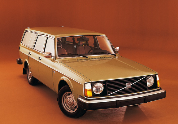 Images of Volvo 245 DL 1975–78