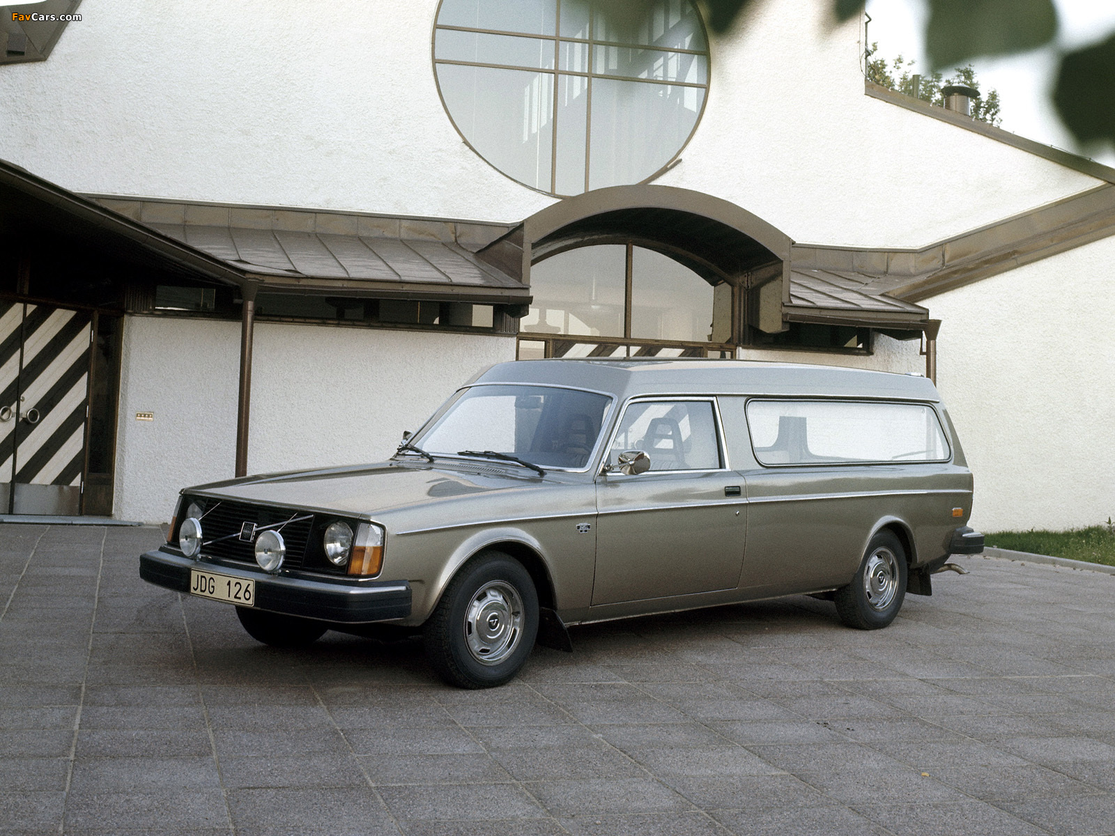 Images of Volvo 245 Hearse 1976 (1600 x 1200)