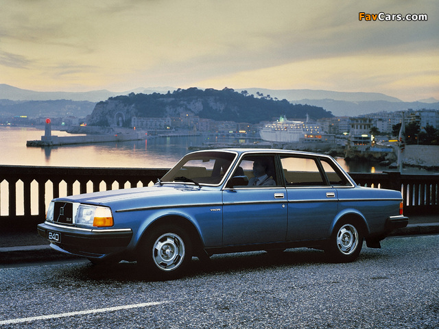 Images of Volvo 240 GLE 1983 (640 x 480)