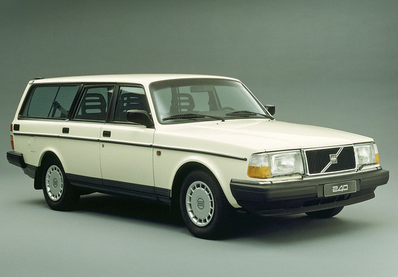 Images of Volvo 240 Classic 1992–93