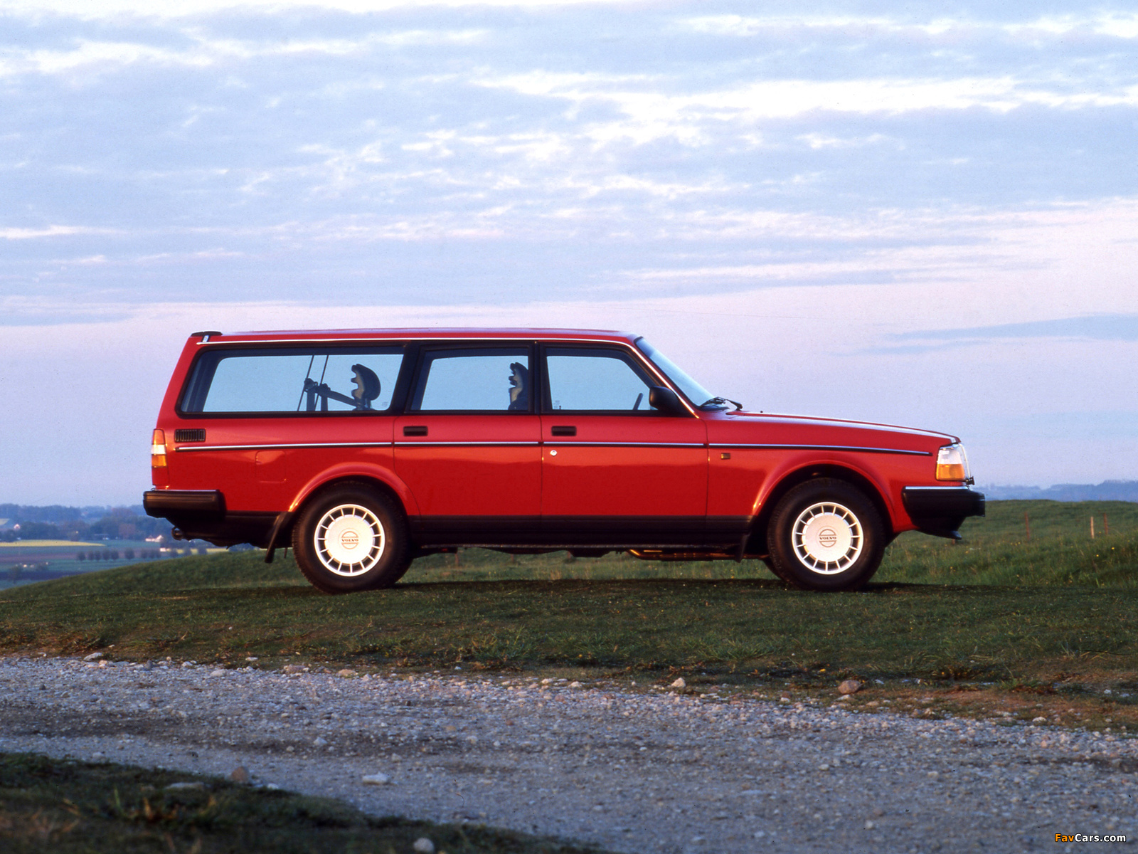 Photos of Volvo 240 GLT 1989–93 (1600 x 1200)