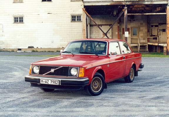 Pictures of Volvo 242 L 1975