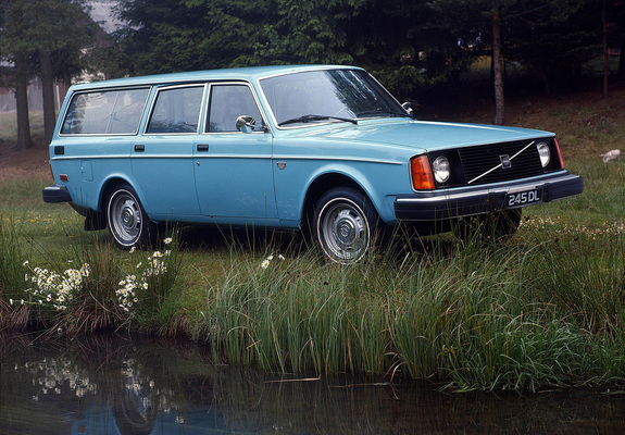 Volvo 245 DL 1975–78 photos