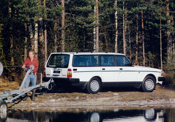 Volvo 240 GLT 1989–93 photos