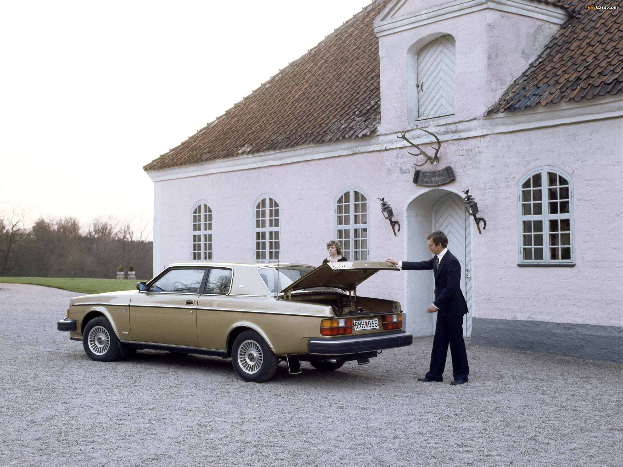 Pictures of Volvo 262 C 1977–81 (2048 x 1536)