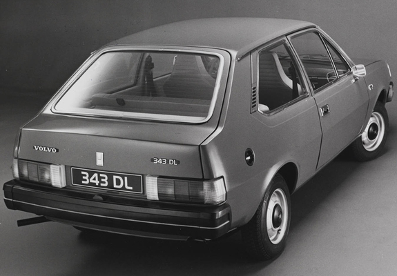 Pictures of Volvo 343 1976–81