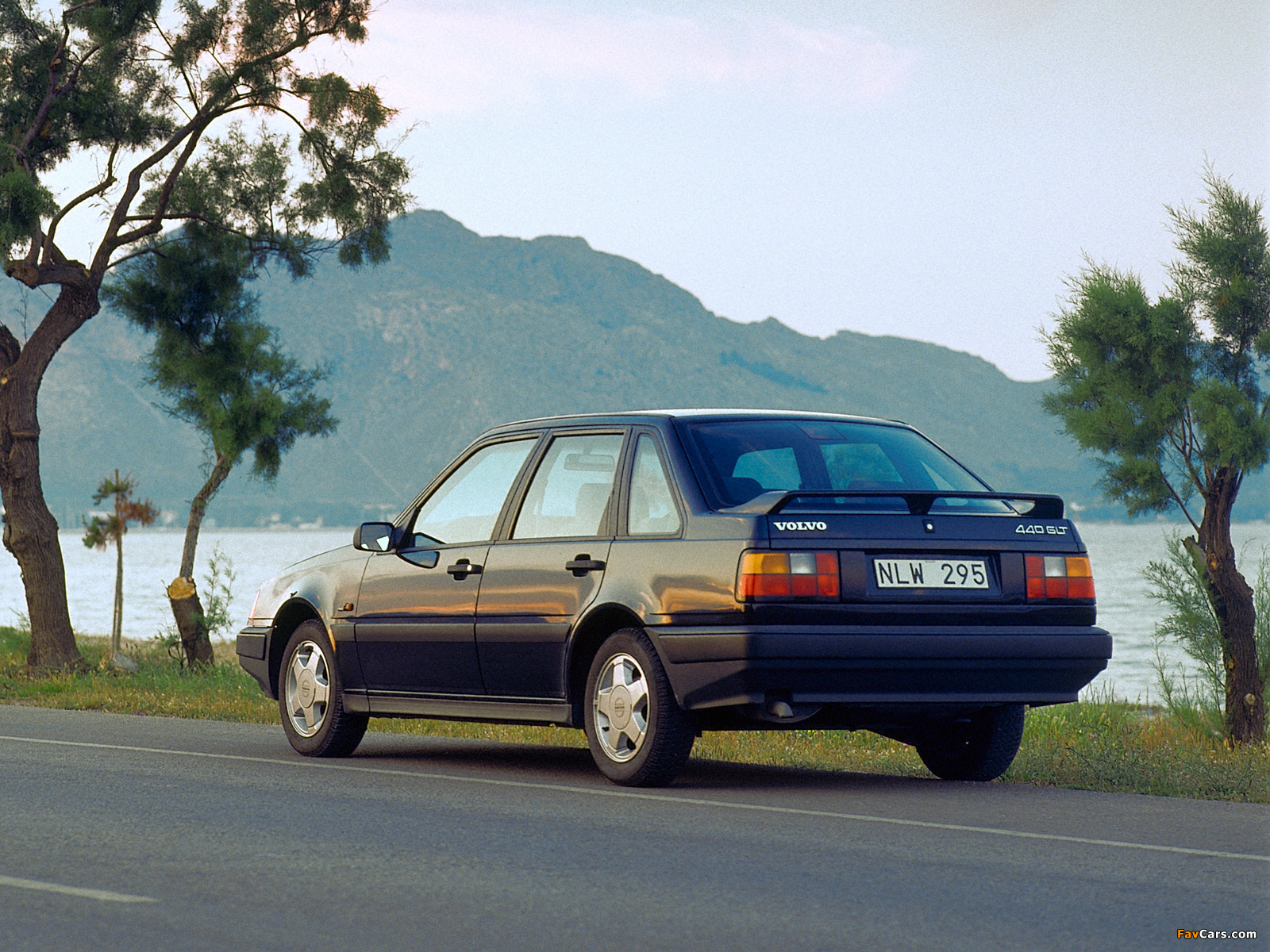 Images of Volvo 440 GLT 1988–94 (1600 x 1200)