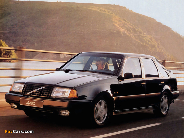 Images of Volvo 440 GLT 1988–94 (640 x 480)