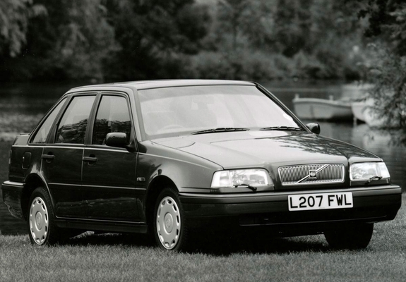 Images of Volvo 440 UK-spec 1994–96