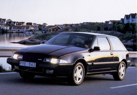 Volvo 480 1987–95 photos