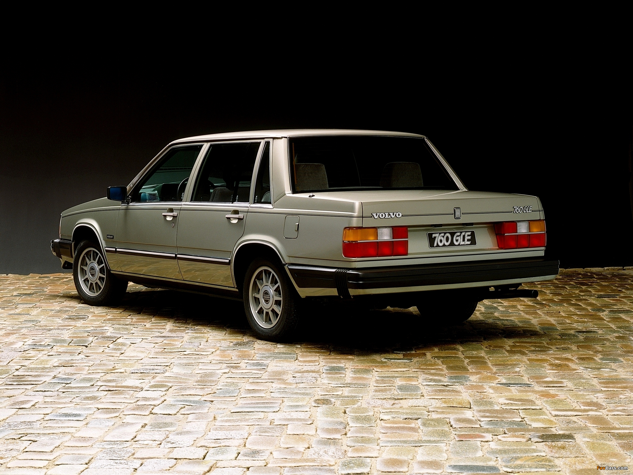 Photos of Volvo 760 GLE 1982–88 (2048 x 1536)