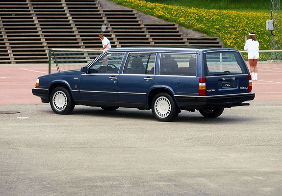 Pictures of Volvo 760 GLE Kombi 1988–90