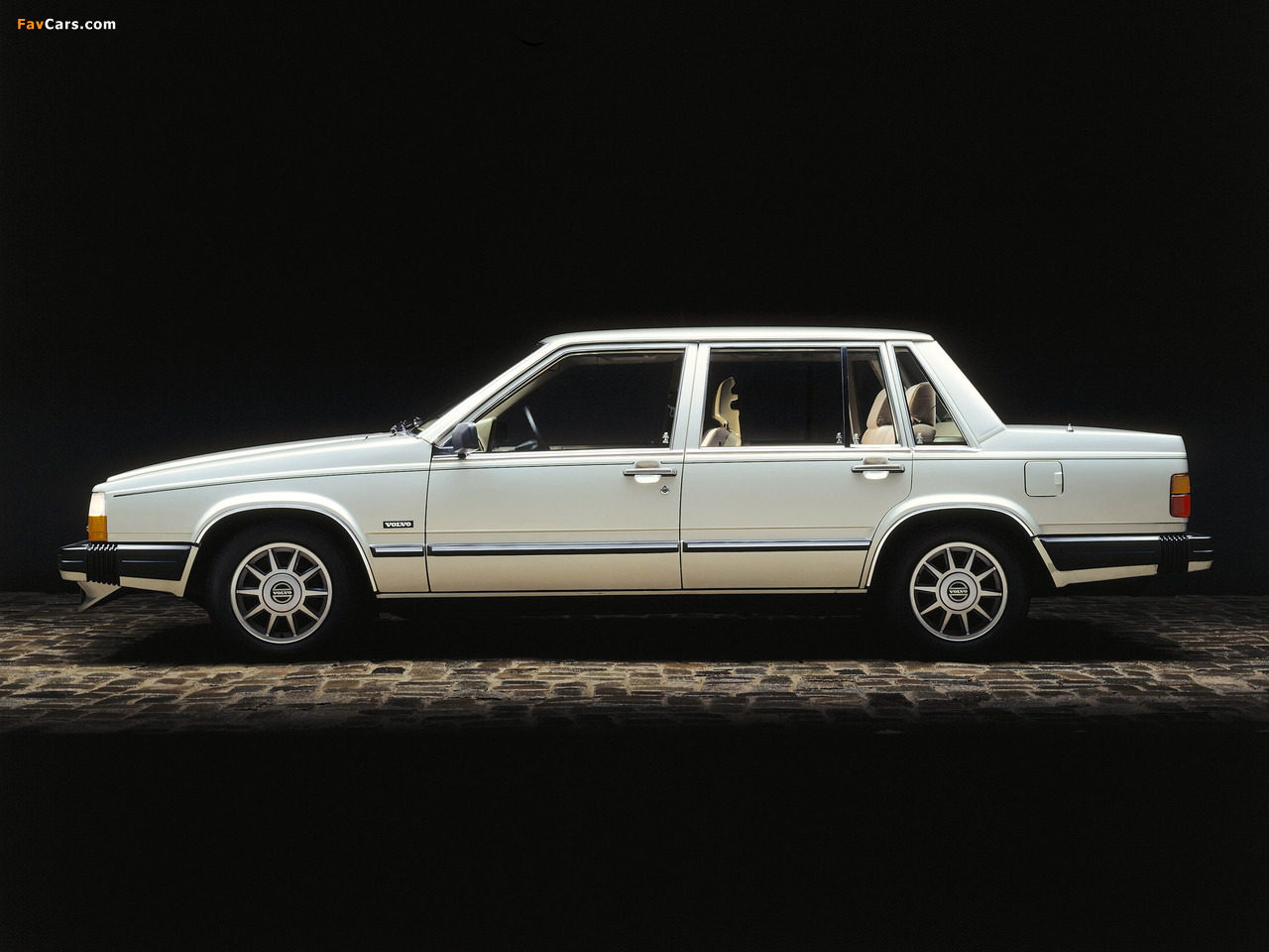 Volvo 760 GLE 1982–88 wallpapers (1280 x 960)