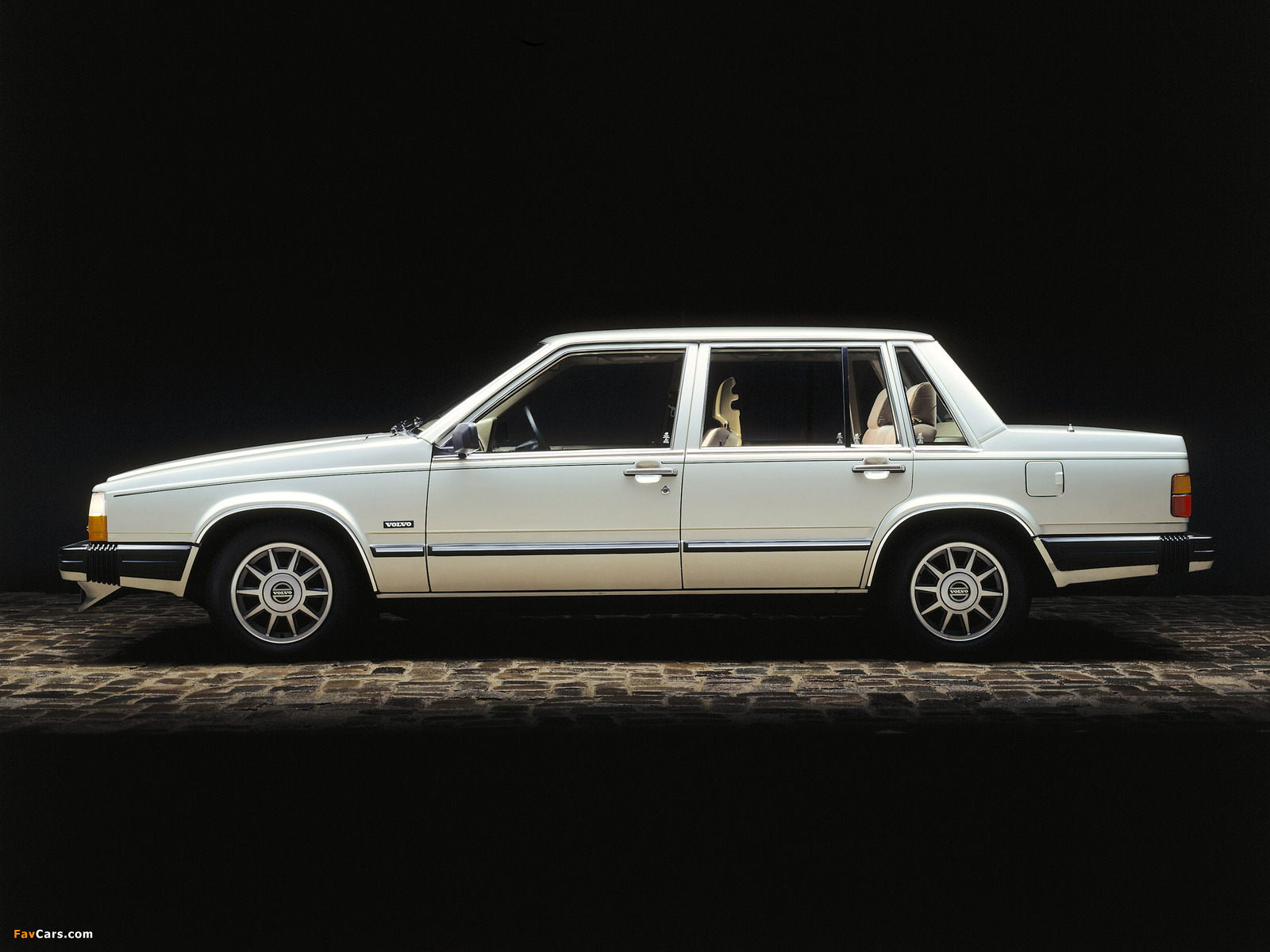 Volvo 760 GLE 1982–88 wallpapers (1600 x 1200)