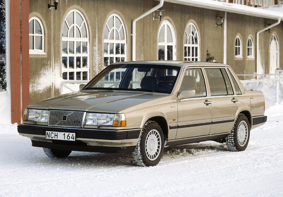 Volvo 760 GLE 1988–90 photos