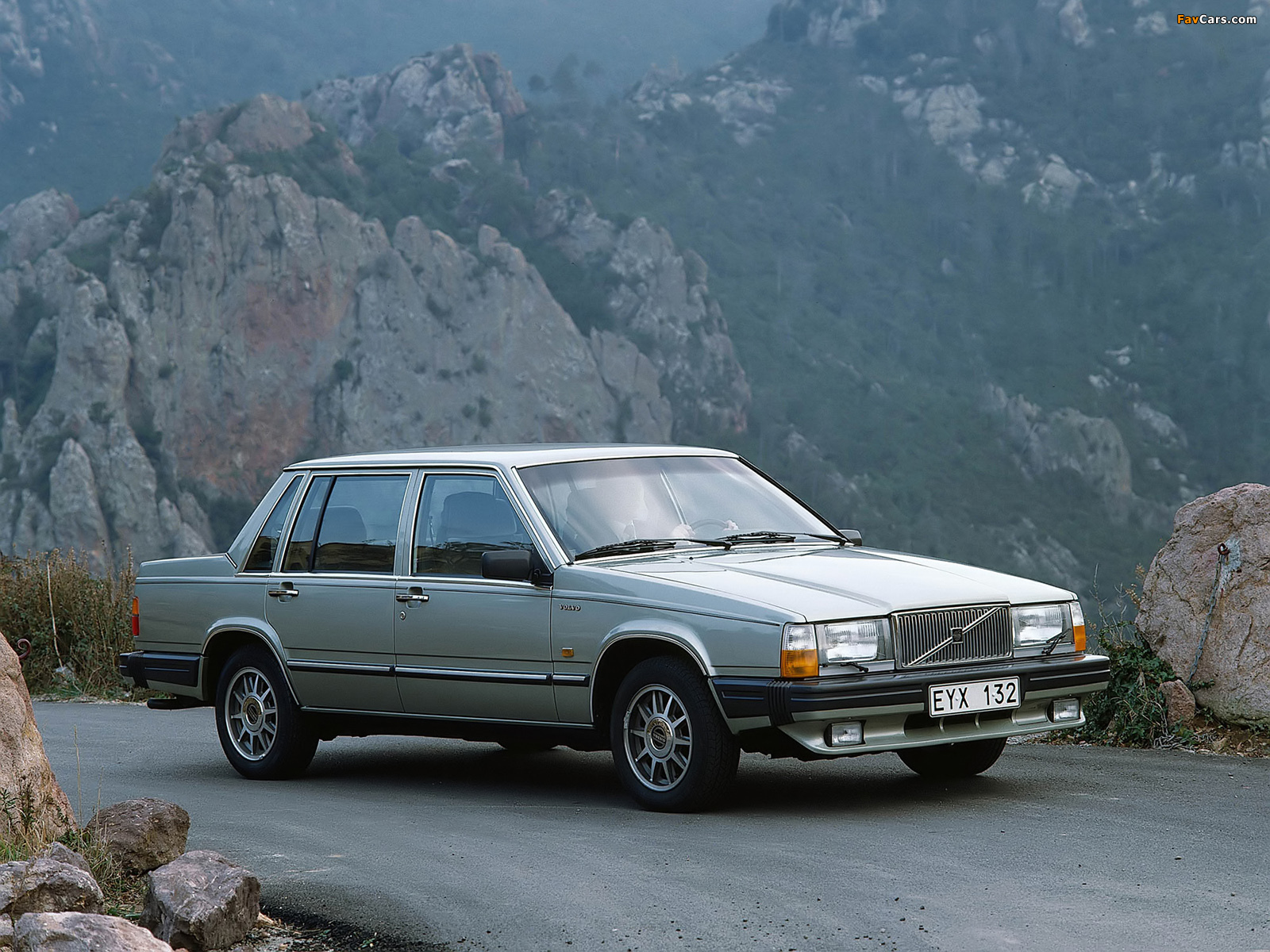 Volvo 760 GLE 1982–88 wallpapers (1600 x 1200)