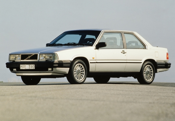 Photos of Volvo 780 Coupe 1985–90