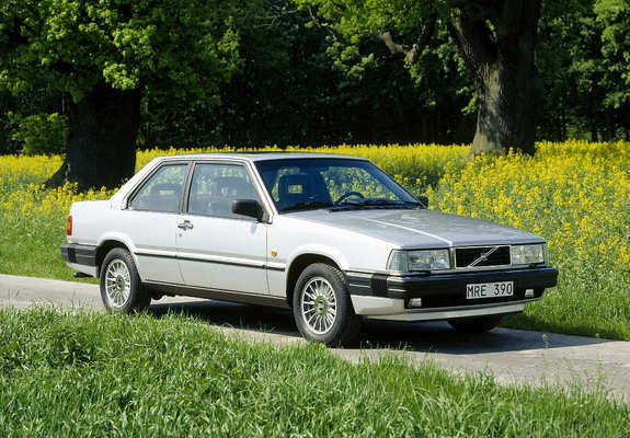 Volvo 780 Coupe 1985–90 photos