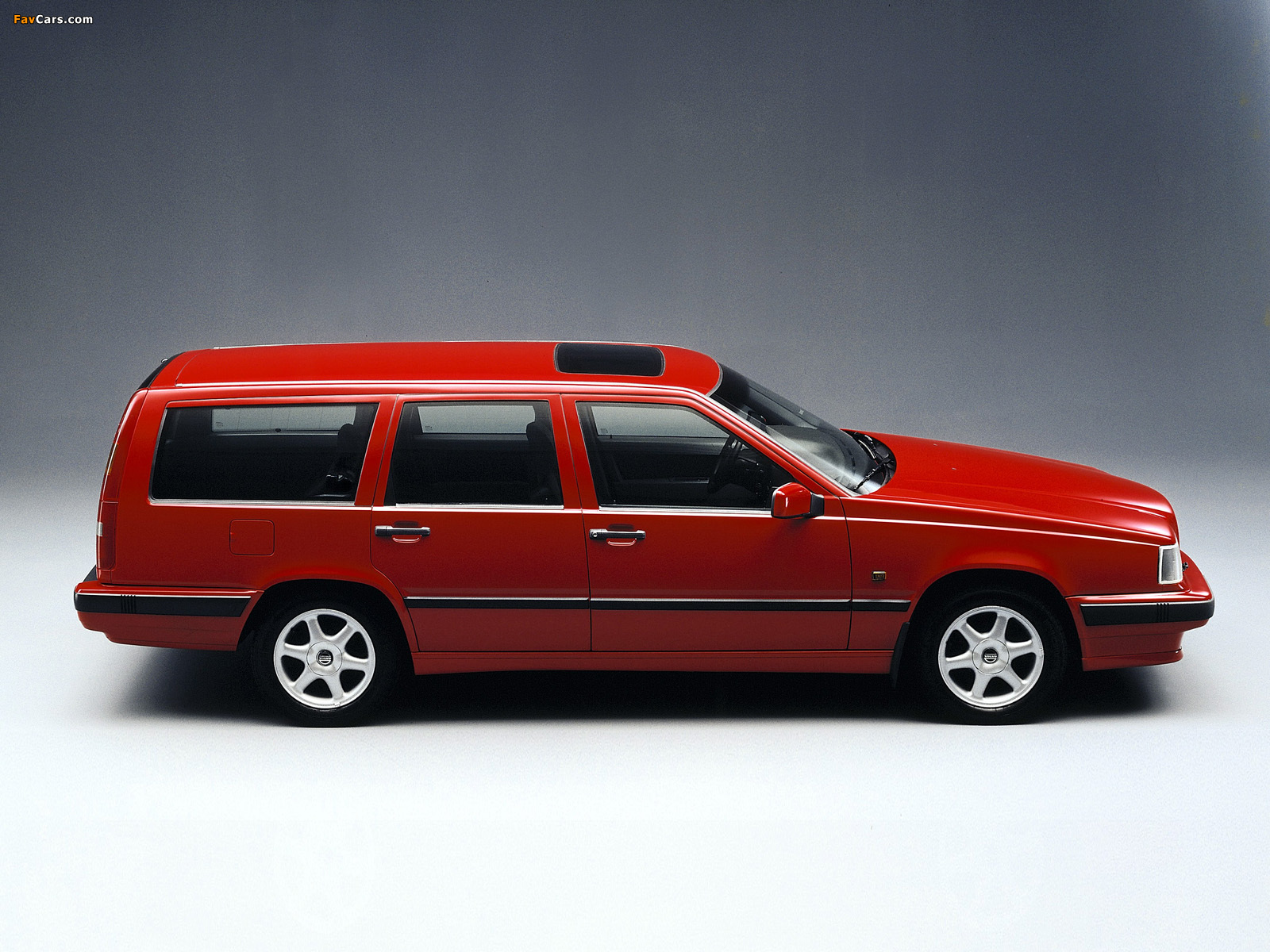 Images of Volvo 850 Kombi 1992–96 (1600 x 1200)