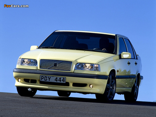 Images of Volvo 850 T5 R 1995–96 (640 x 480)
