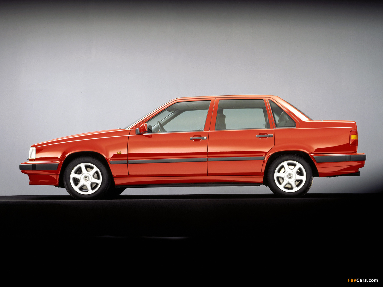 Pictures of Volvo 850 1991–93 (1280 x 960)