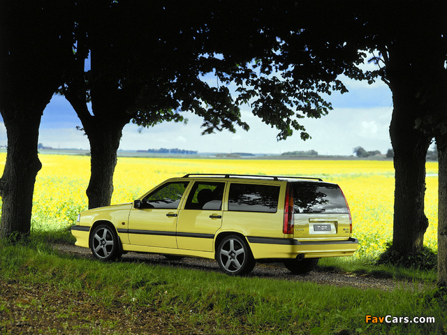 Pictures of Volvo 850 T5 R Kombi 1995–96 (640 x 480)