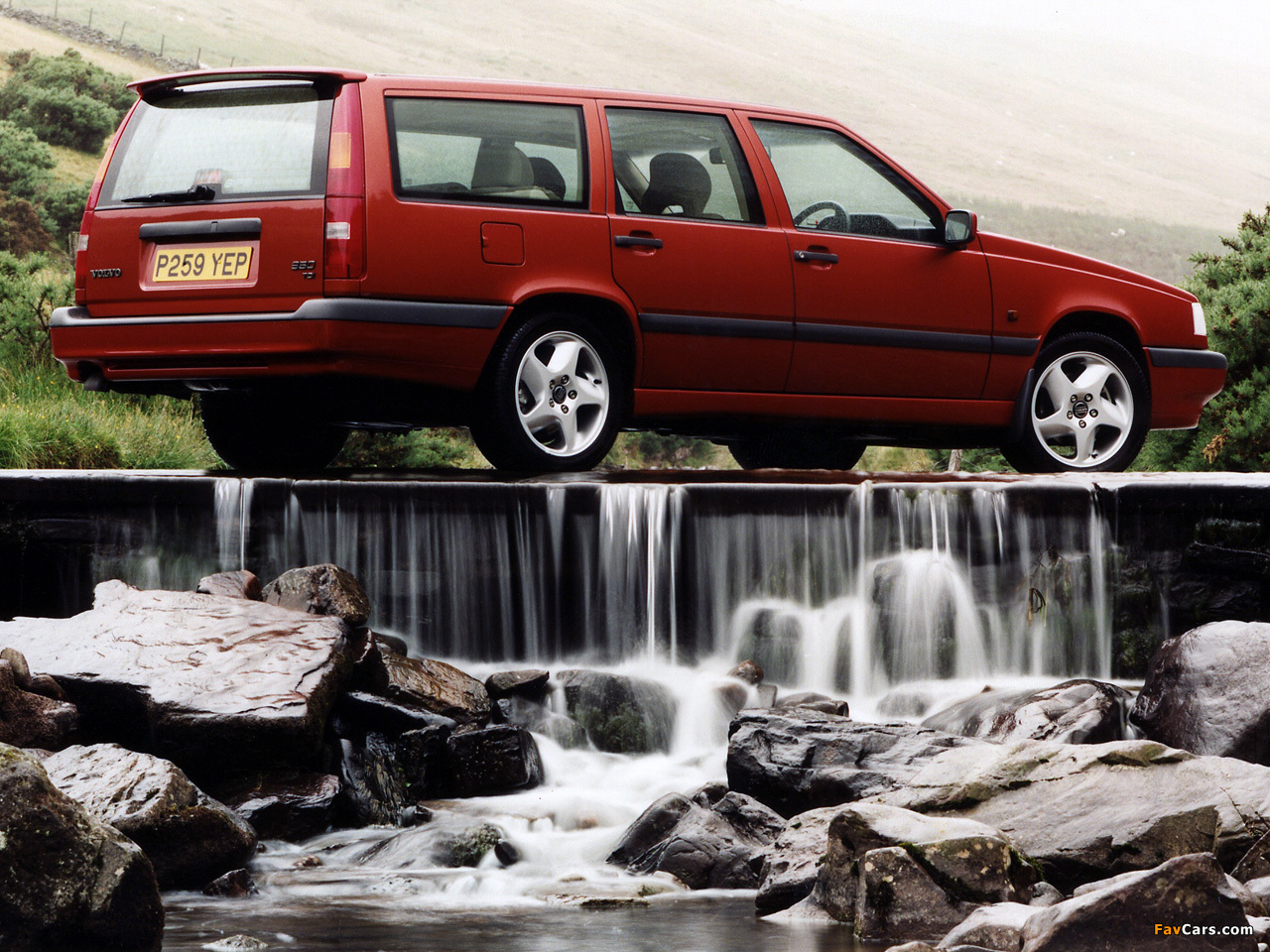 Volvo 850 Kombi UK-spec 1992–96 images (1280 x 960)