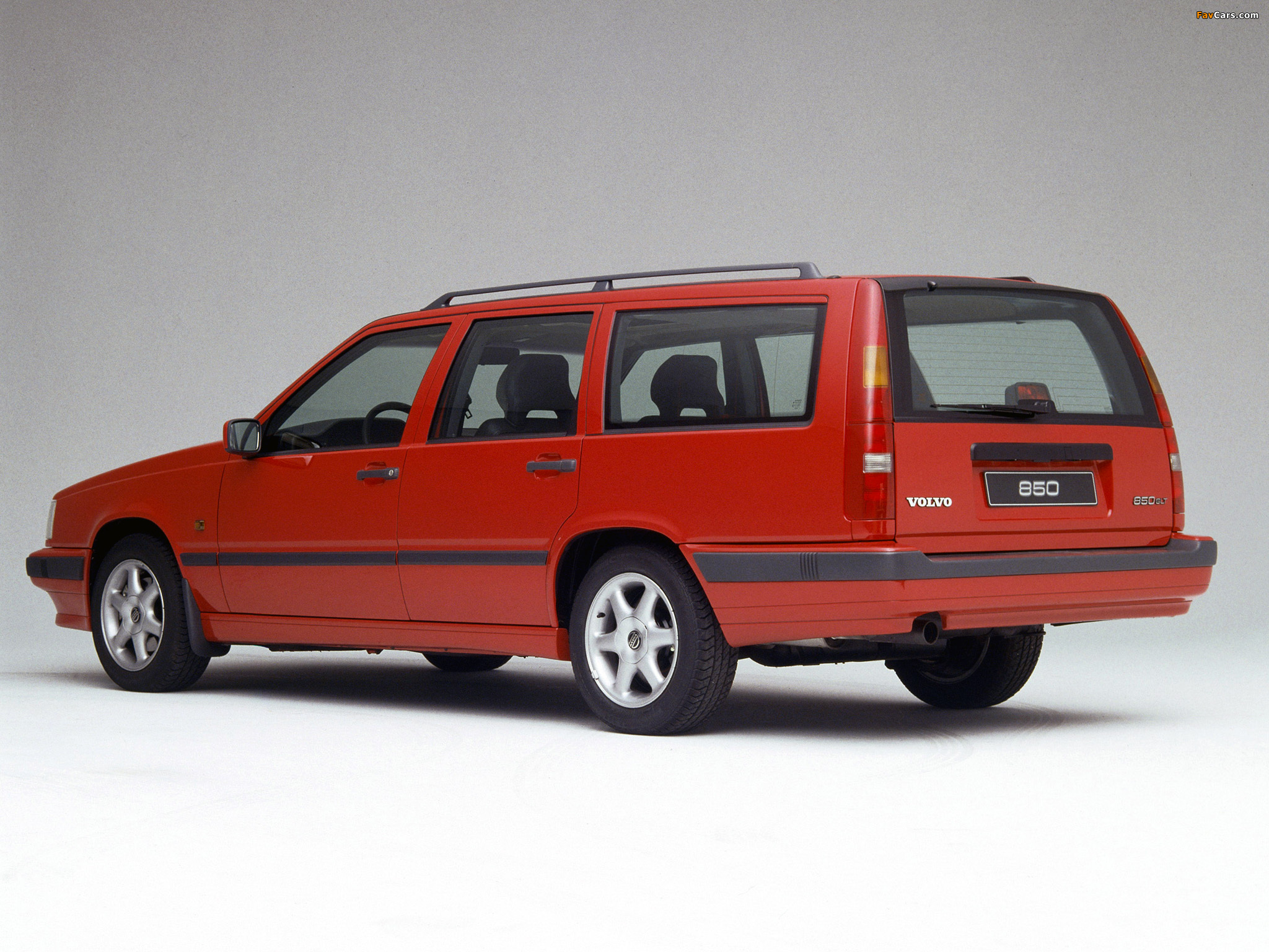 Volvo 850 Kombi 1992–96 wallpapers (2048 x 1536)