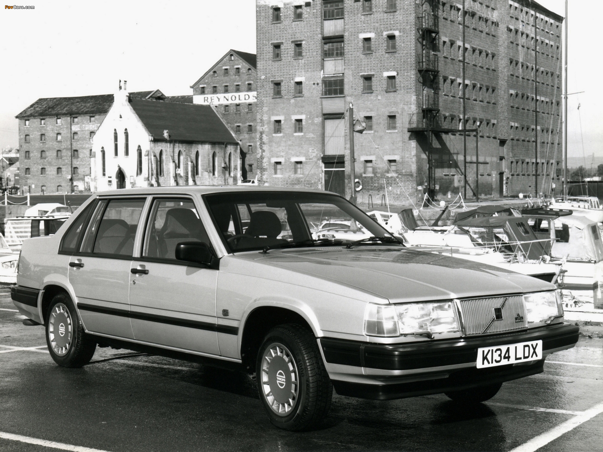 Photos of Volvo 940 UK-spec 1990–98 (2048 x 1536)