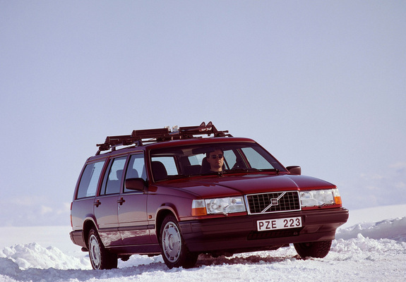 Volvo 940 Kombi 1990–98 pictures