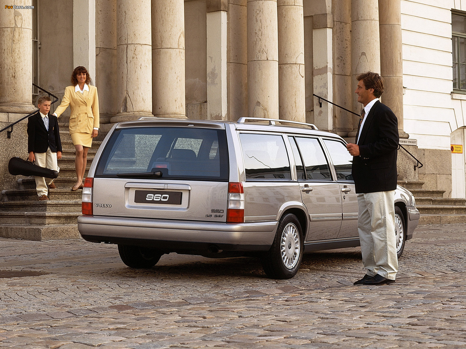 Pictures of Volvo 960 Kombi 1990–96 (1600 x 1200)