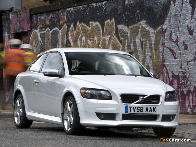 Photos of Volvo C30 R-Design DRIVe Efficiency UK-spec 2008–09 (640 x 480)