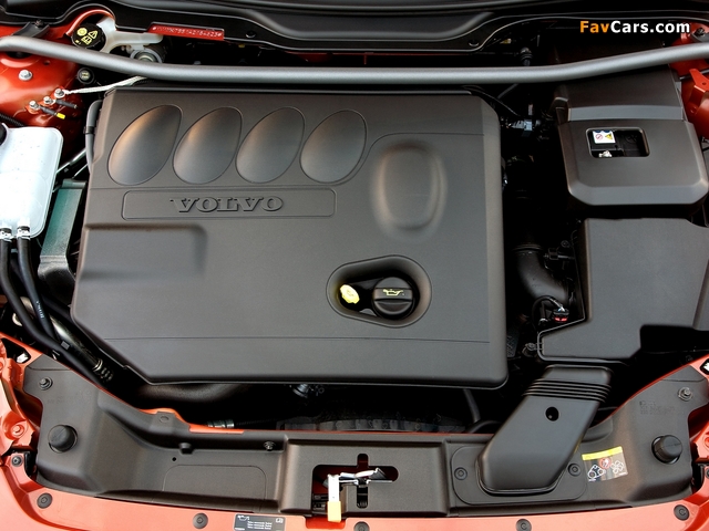 Pictures of Volvo C30 2.0D UK-spec 2010 (640 x 480)