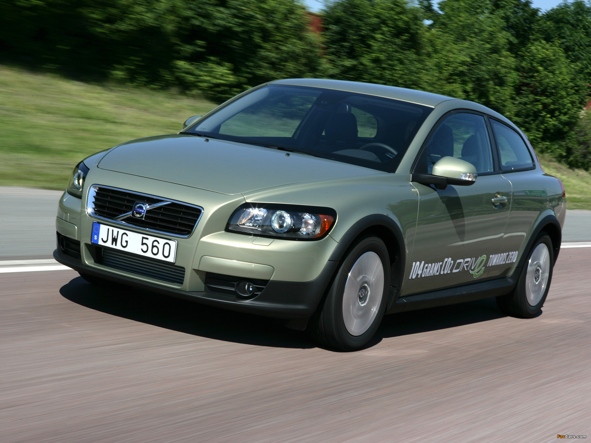 Volvo C30 DRIVe Efficiency 2008–09 photos (2048 x 1536)