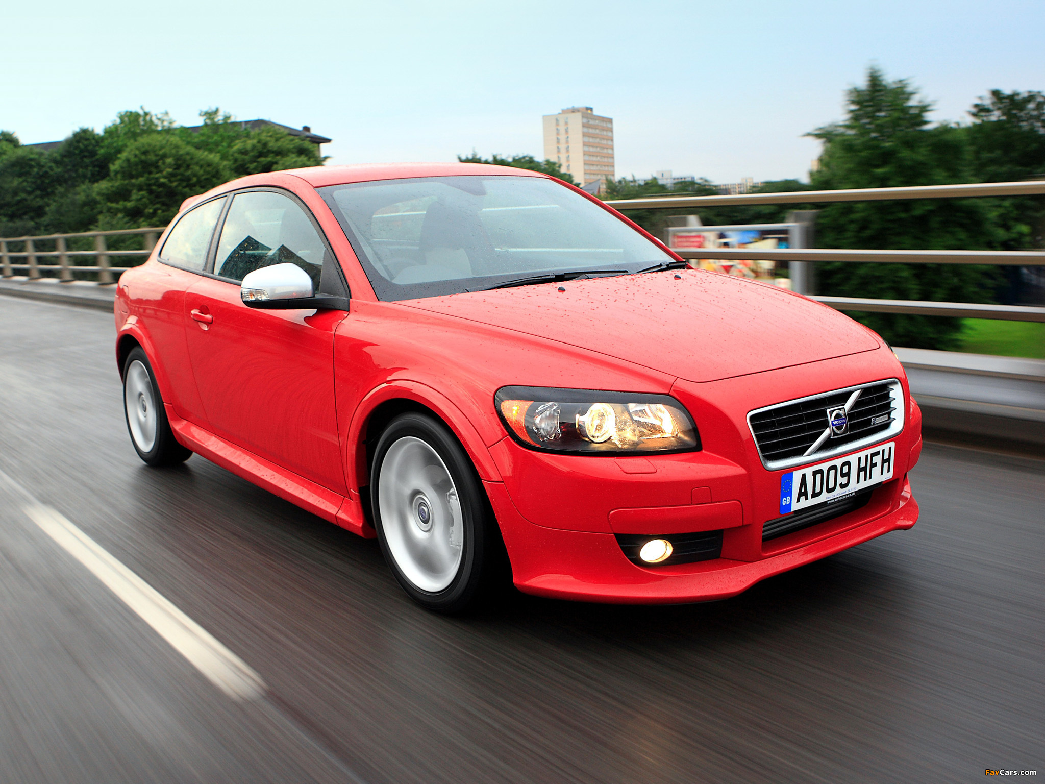 Volvo C30 R-Design DRIVe Efficiency UK-spec 2009 images (2048 x 1536)