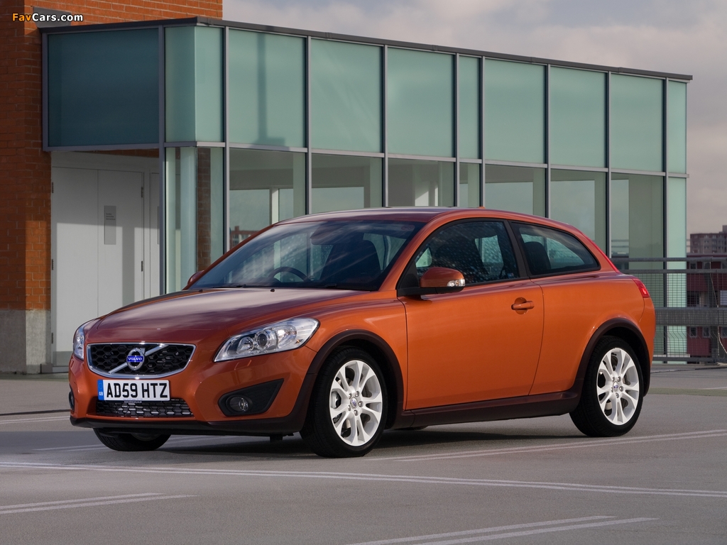 Volvo C30 2.0D UK-spec 2010 pictures (1024 x 768)