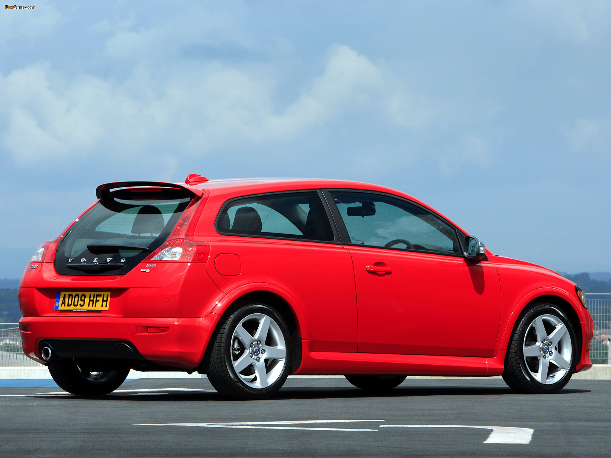 Volvo C30 R-Design DRIVe Efficiency UK-spec 2009 wallpapers (2048 x 1536)