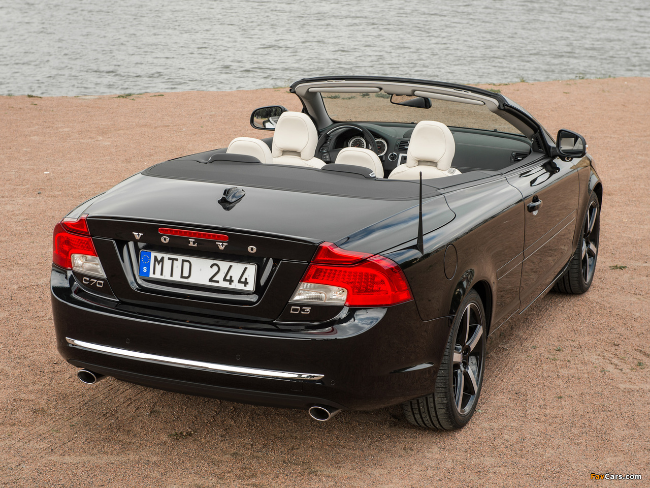 Images of Volvo C70 D3 2010 (1280 x 960)