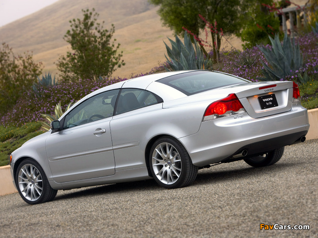 Photos of Volvo C70 T5 US-spec 2005–09 (640 x 480)