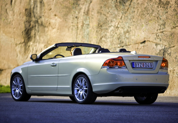 Pictures of Volvo C70 T5 2005–09