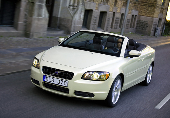 Pictures of Volvo C70 T5 2005–09