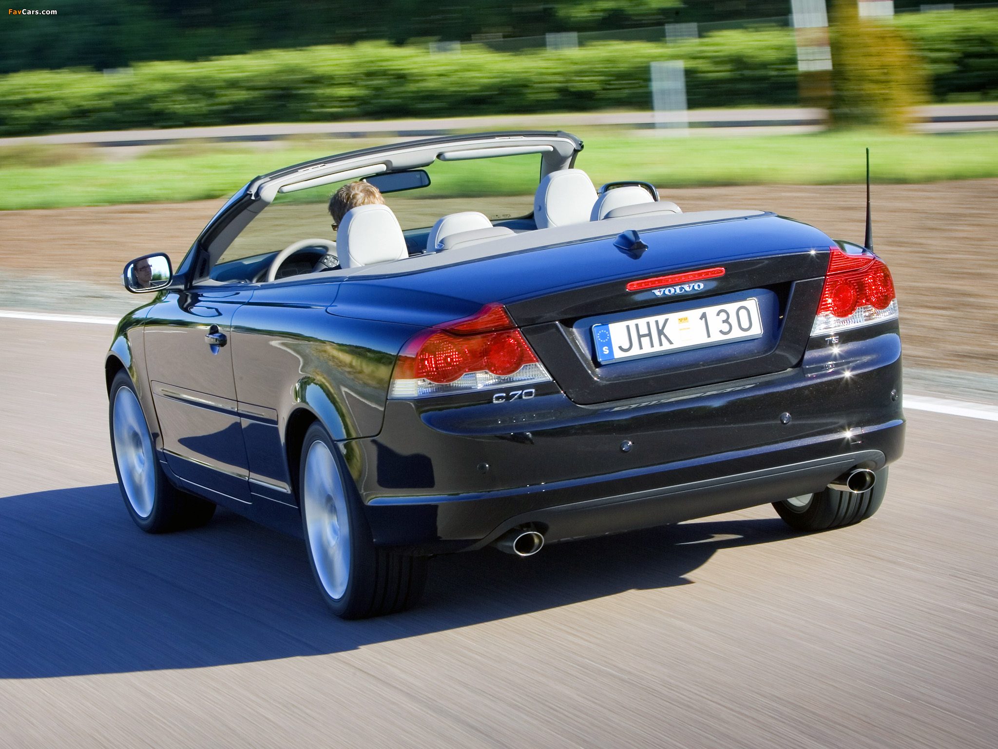 Pictures of Volvo C70 T5 2005–09 (2048 x 1536)