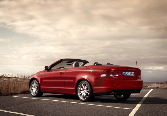 Pictures of Volvo C70 D5 2006–09