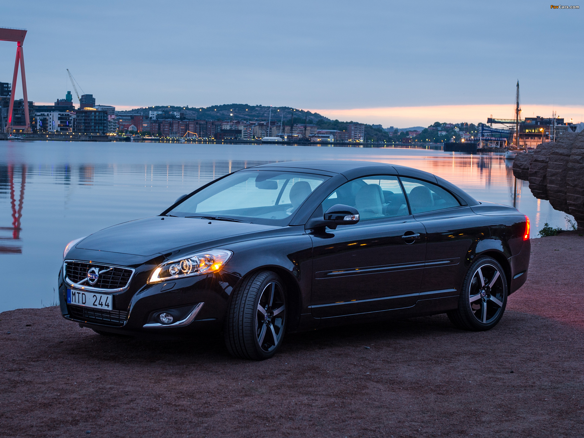 Pictures of Volvo C70 D3 2010 (2048 x 1536)