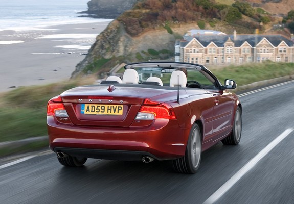 Pictures of Volvo C70 D5 UK-spec 2010