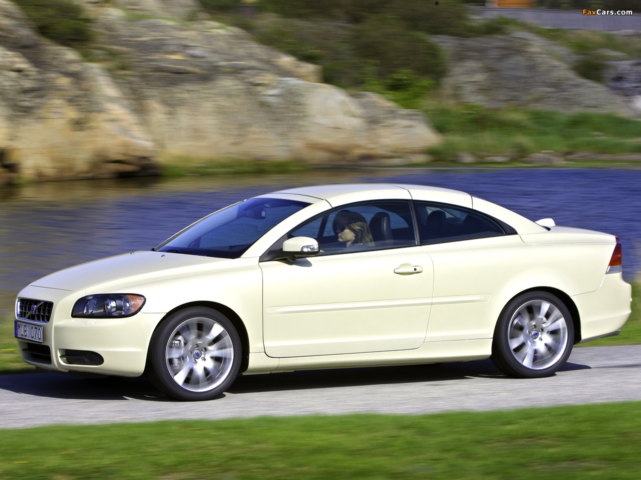 Volvo C70 T5 2005–09 wallpapers (1280 x 960)