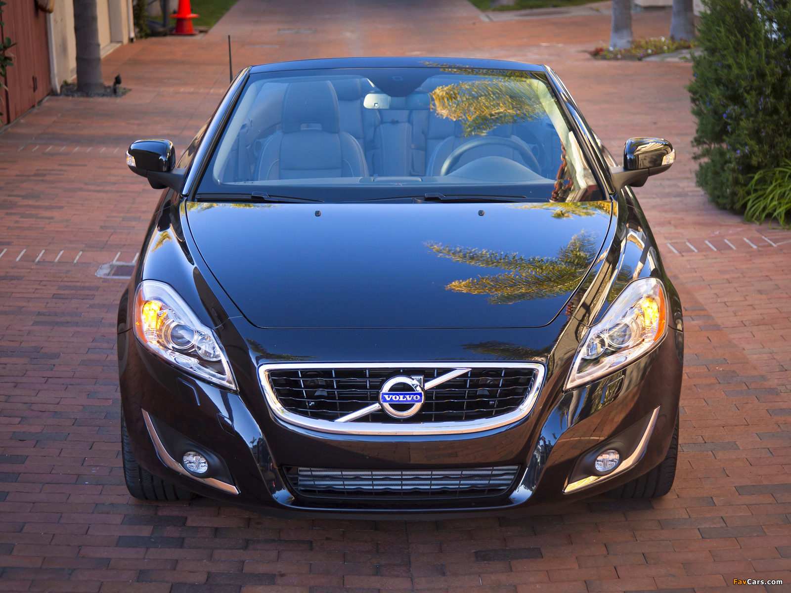 Volvo C70 T5 US-spec 2010 images (1600 x 1200)